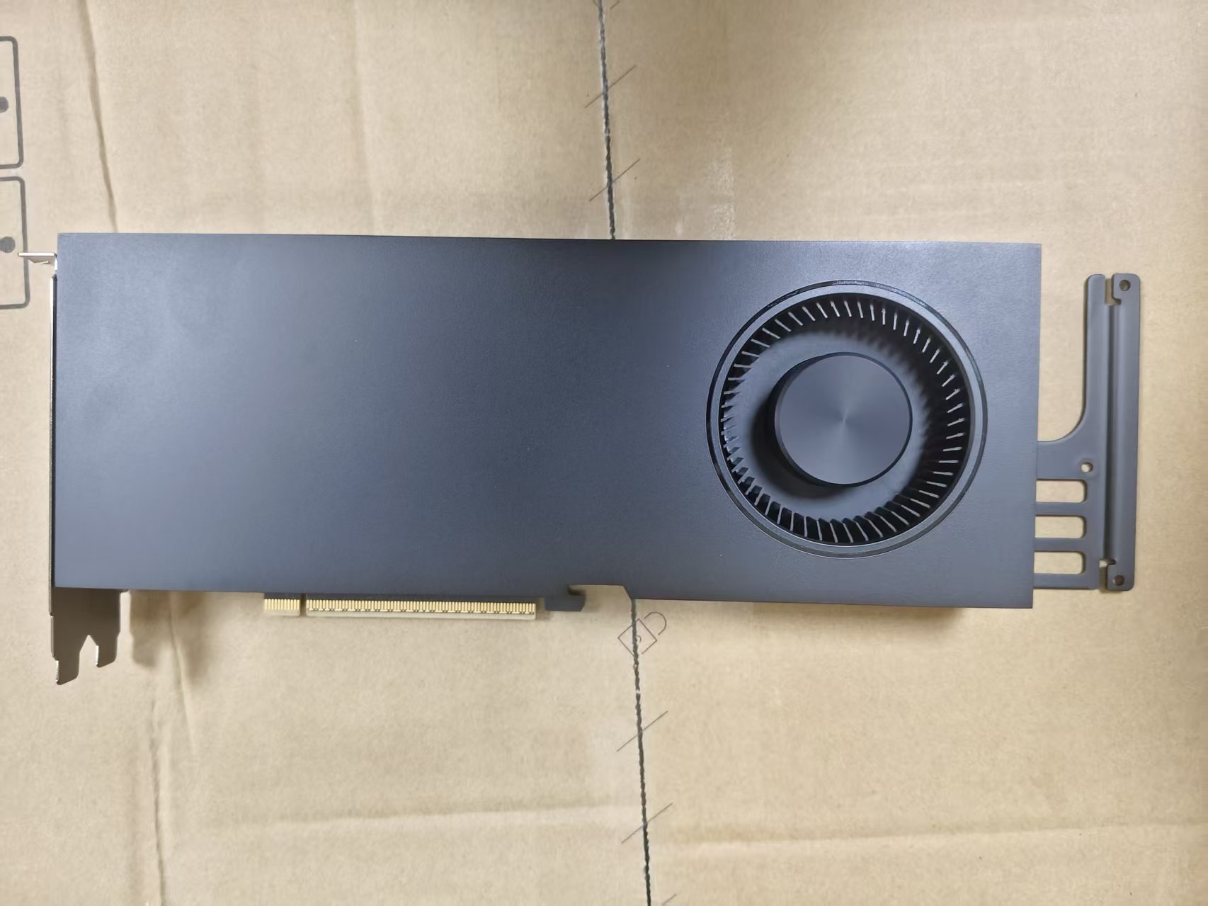 DELL RTX Pro 5000 48G显卡（4个DP，16Pin供电）拆新
